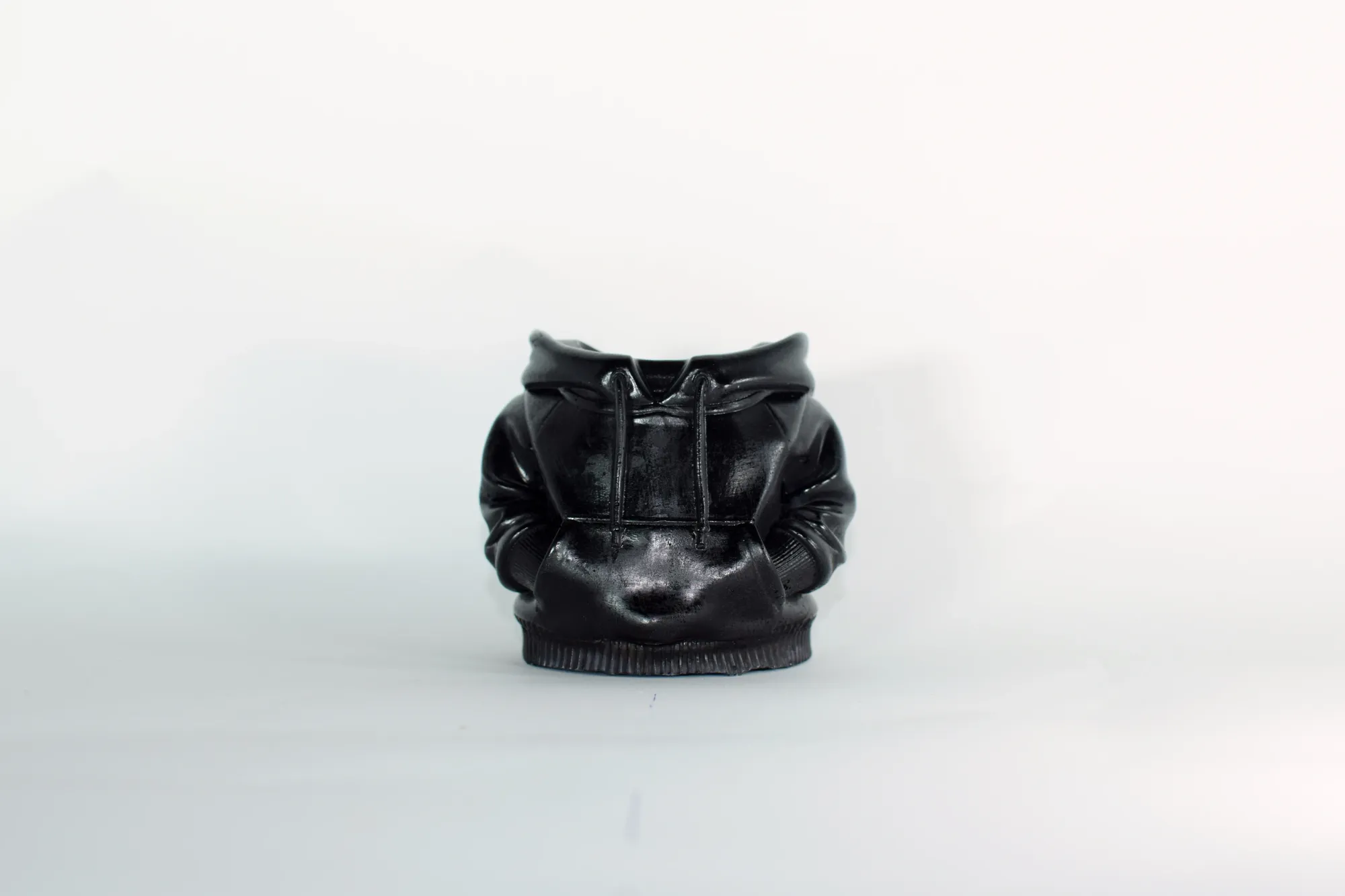 Ceramic decoration [Black hoodie]